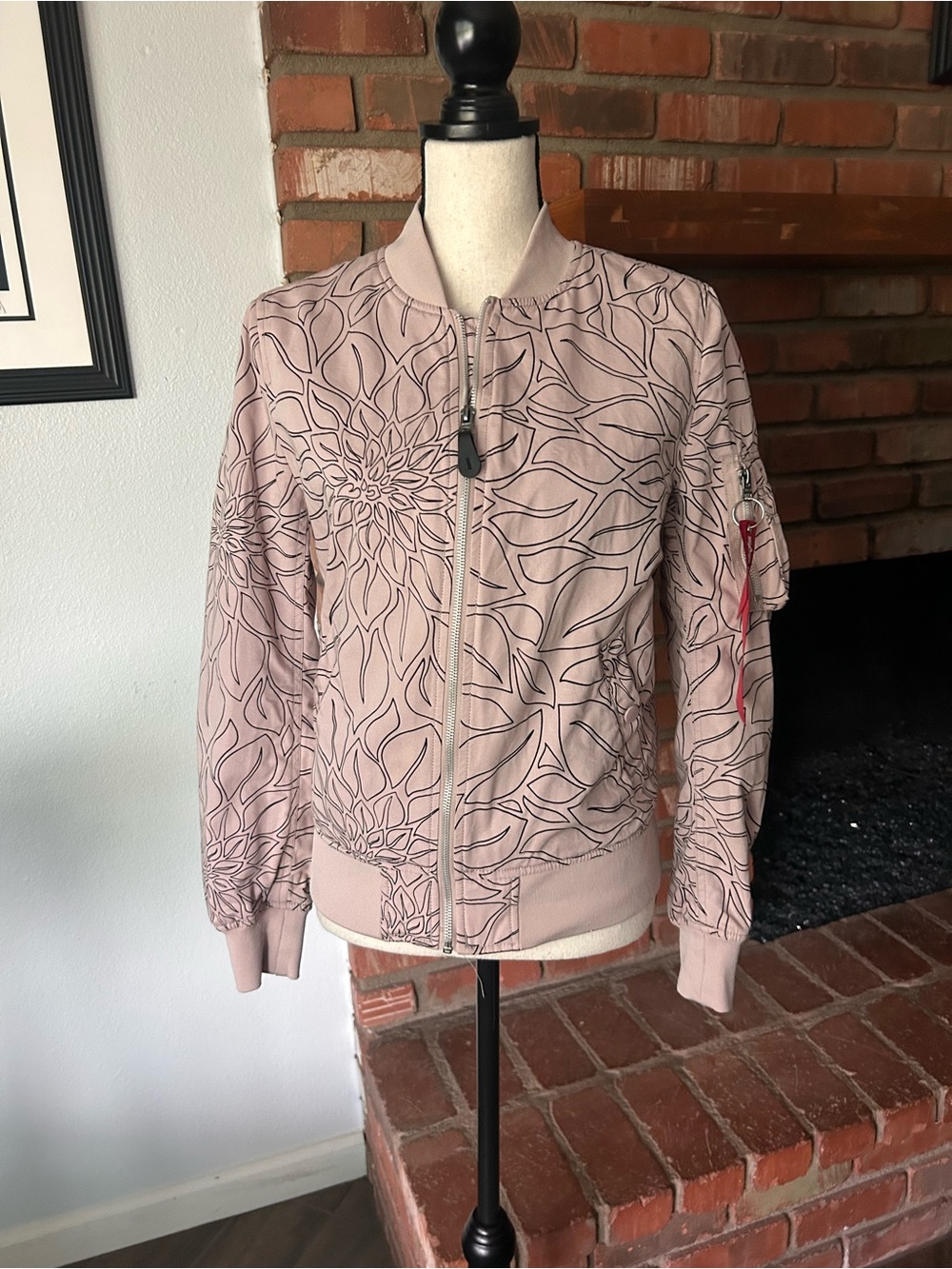 Alpha Industries Women’s MA-1 D.I.Y. Flight Bomber Jacket in Mauve Sz XS